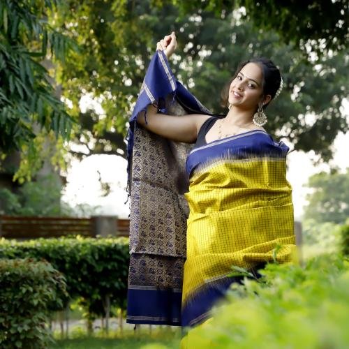 Handwoven Kanchipuram Silk Saree – Yellow Base with Dark Blue