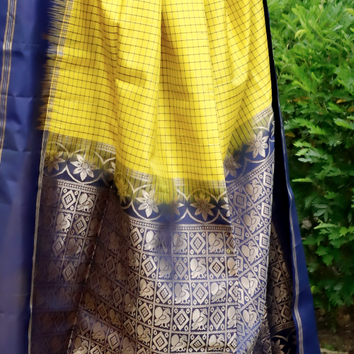 Handwoven Kanchipuram Silk Saree – Yellow Base with Dark Blue