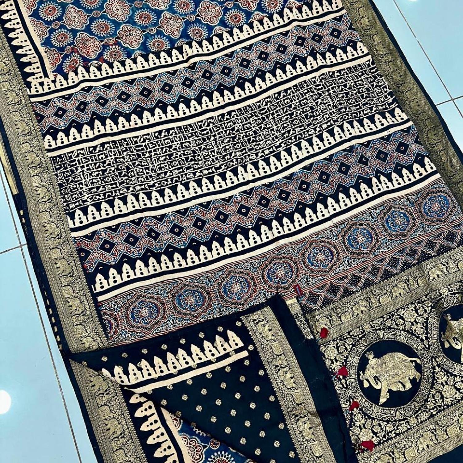 AJRAKH DOLA SILK SAREE (BLUE-BLACK) WITH NAKSHI ZARI PALLU